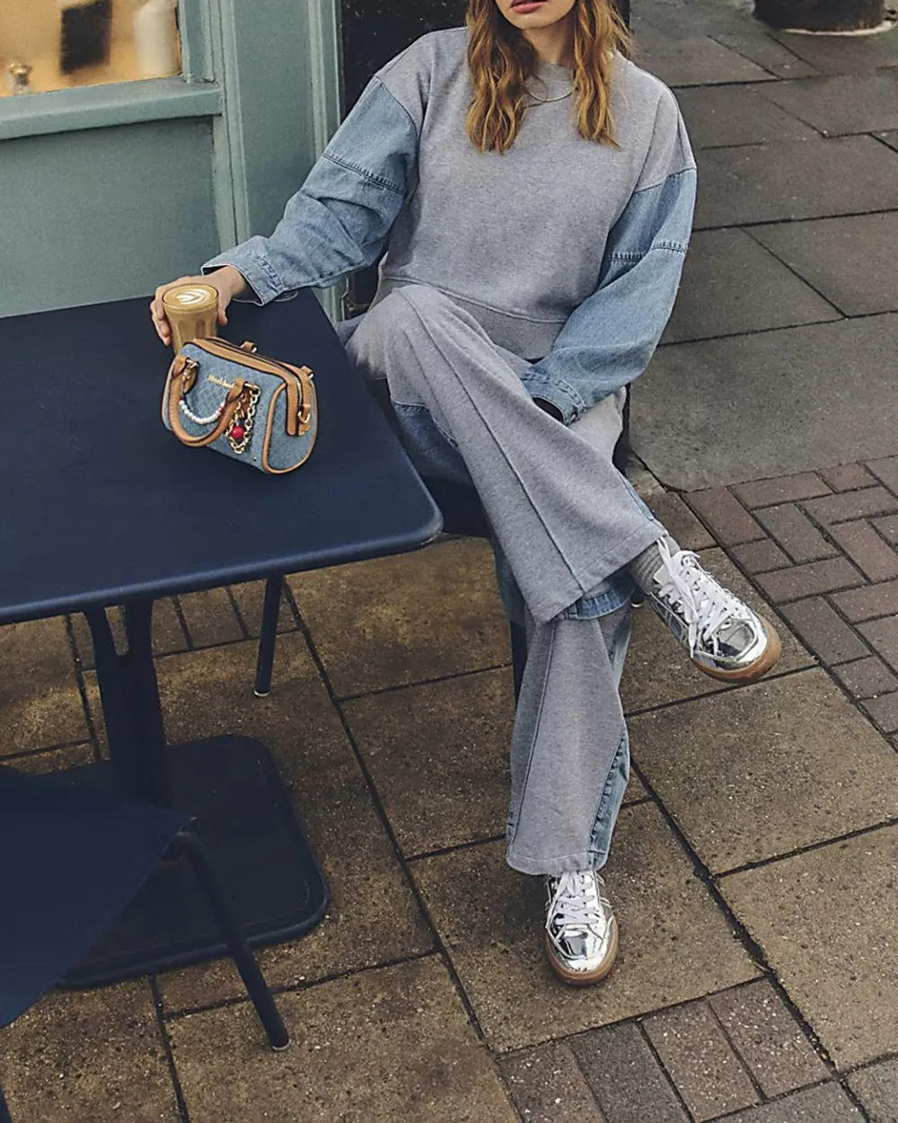 Designer Sleeve Round Neck Women's Sweatshirts