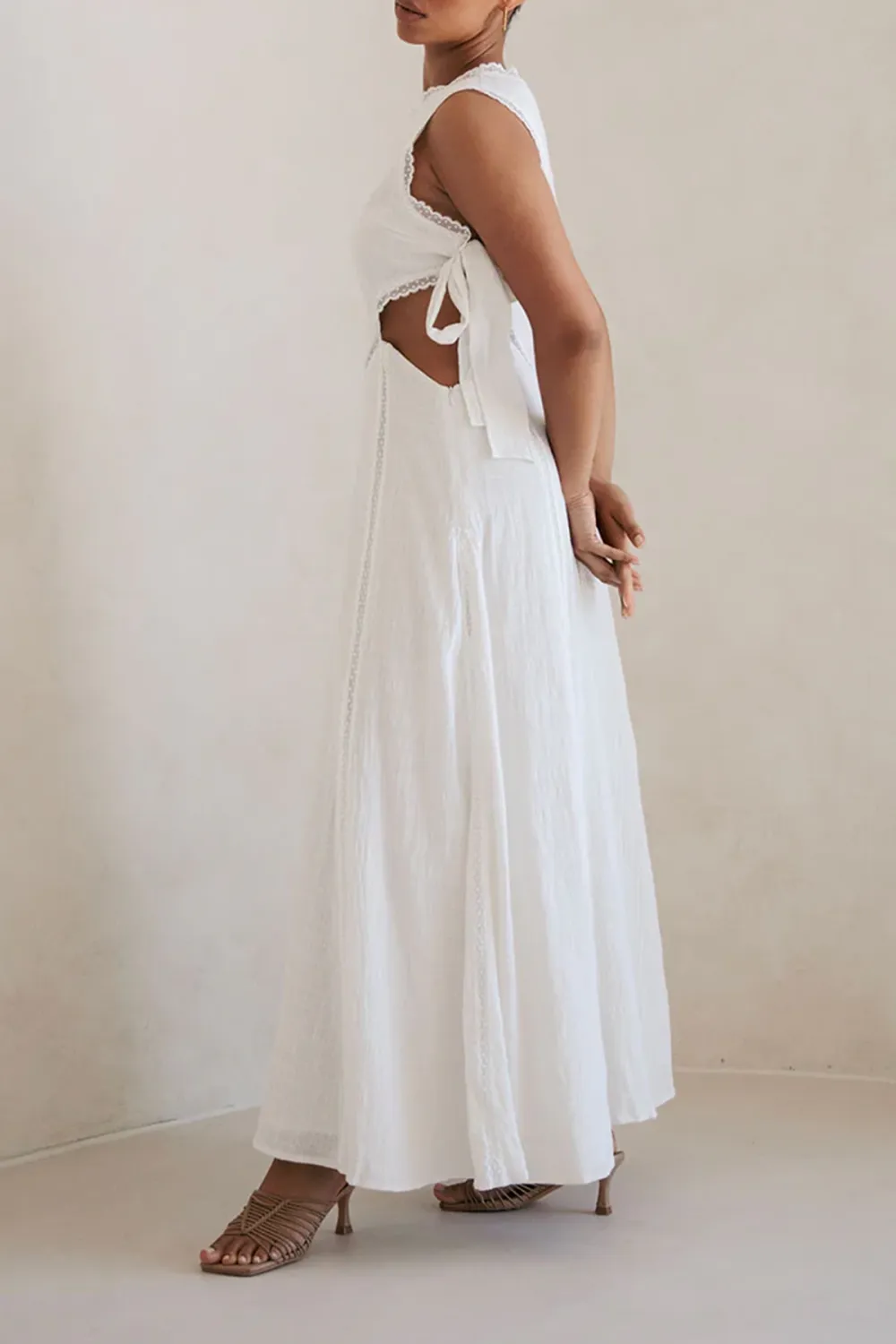Cut Out Sleeveless Maxi Dress