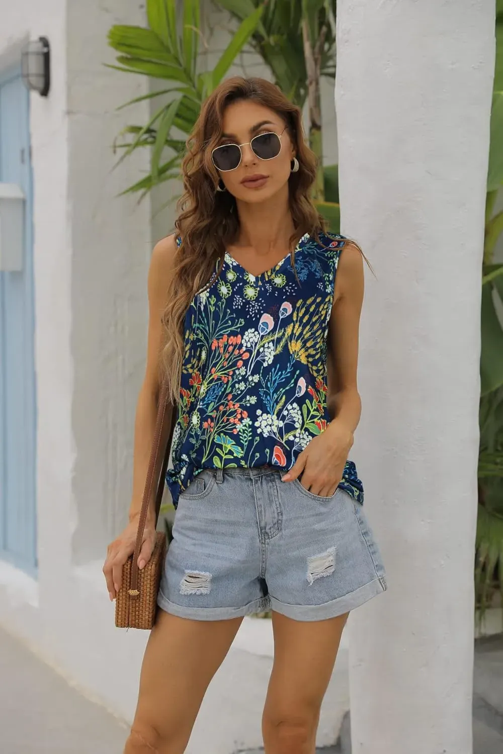 Summer Tops for Women Sleeveless V Neck Tshirt Loose Fit Casual Tank Tunic Blouse