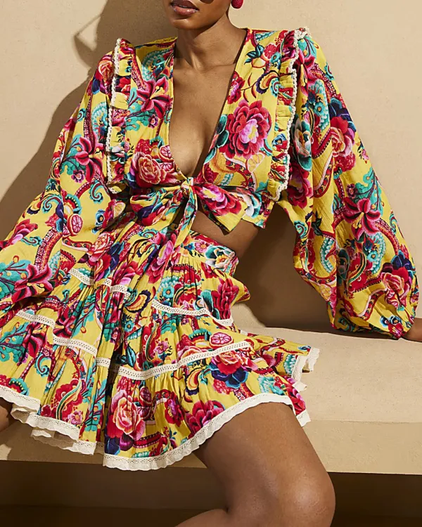 Yellow Cotton Art Print Pleated Skirts