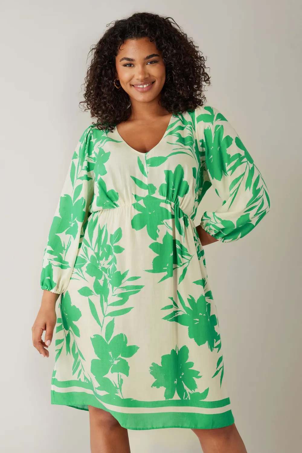 EVANS Curve Green & White Floral Print Mini Dress