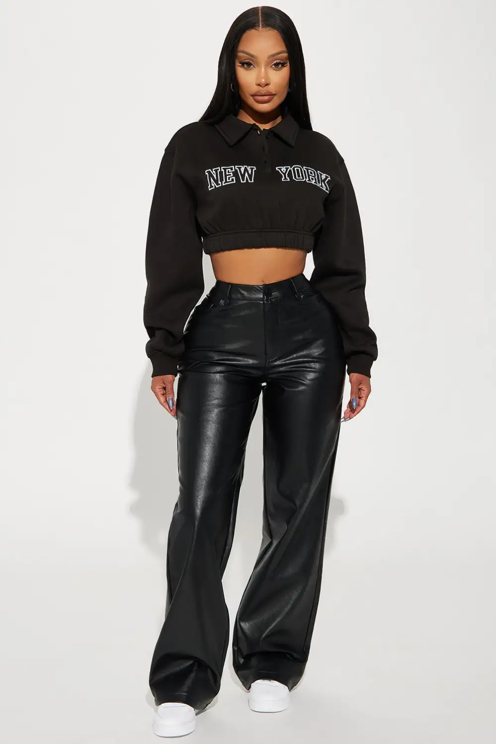 Living Better In NY Cropped Sweatshirt - Black