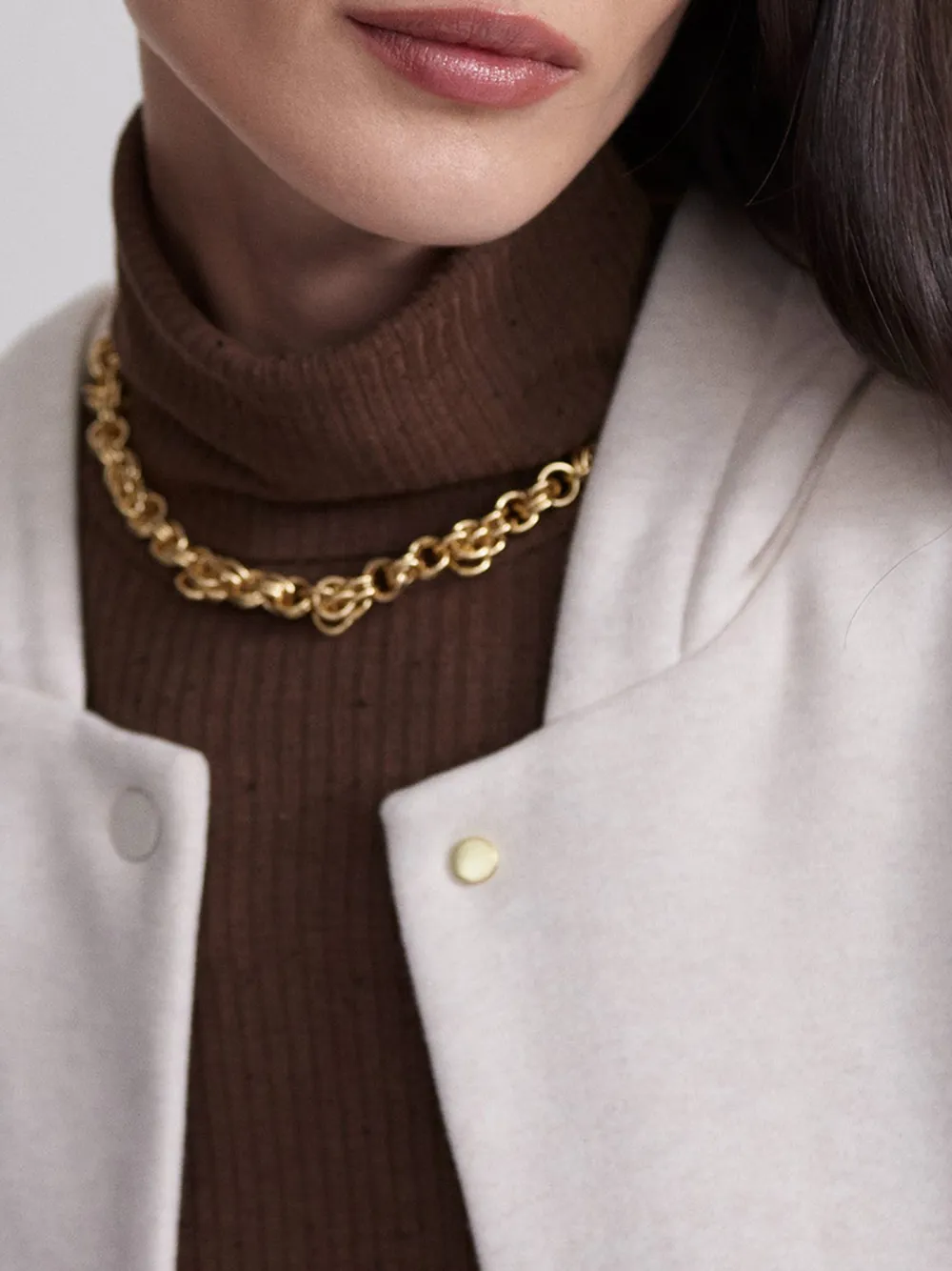 Elegant Sleeveless Buttoned Pocketed Sweatshirt