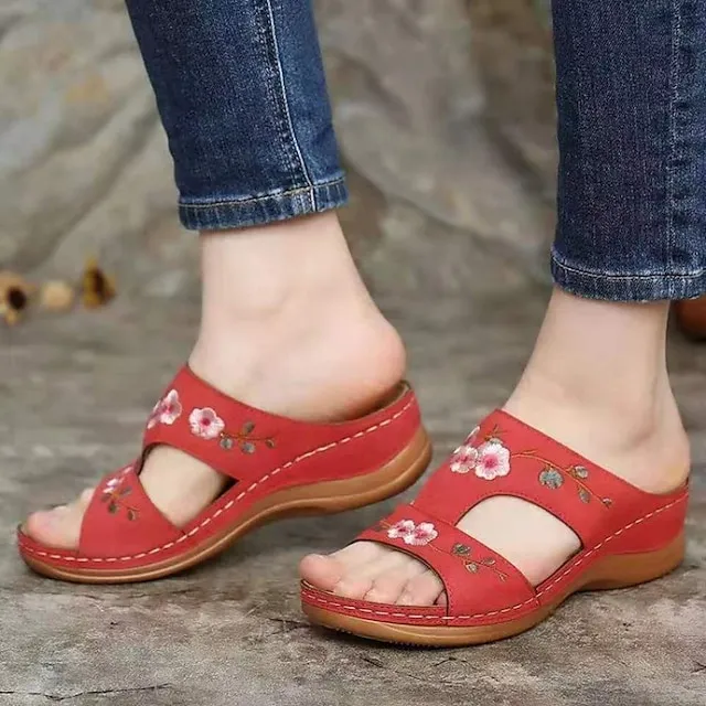 Women's Sandals Wedge Sandals Outdoor Slippers Outdoor Daily Walking Summer Flower Wedge Heel Open Toe Classic Casual Minimalism Faux Leather Loafer Embroidered Black Red Brown