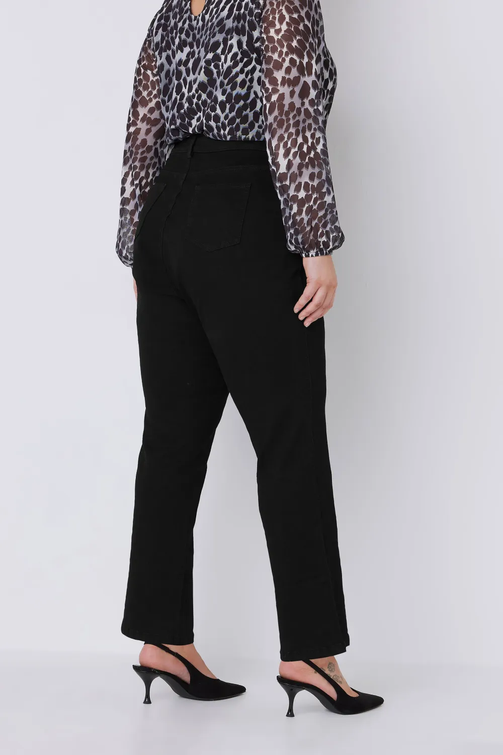 EVANS Curve Black Straight Leg Jeans