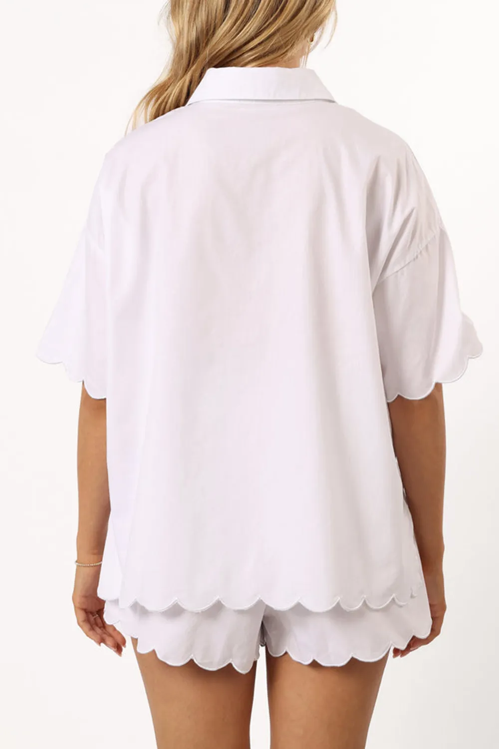 WHITE SHORT SLEEVE BUTTON TOP