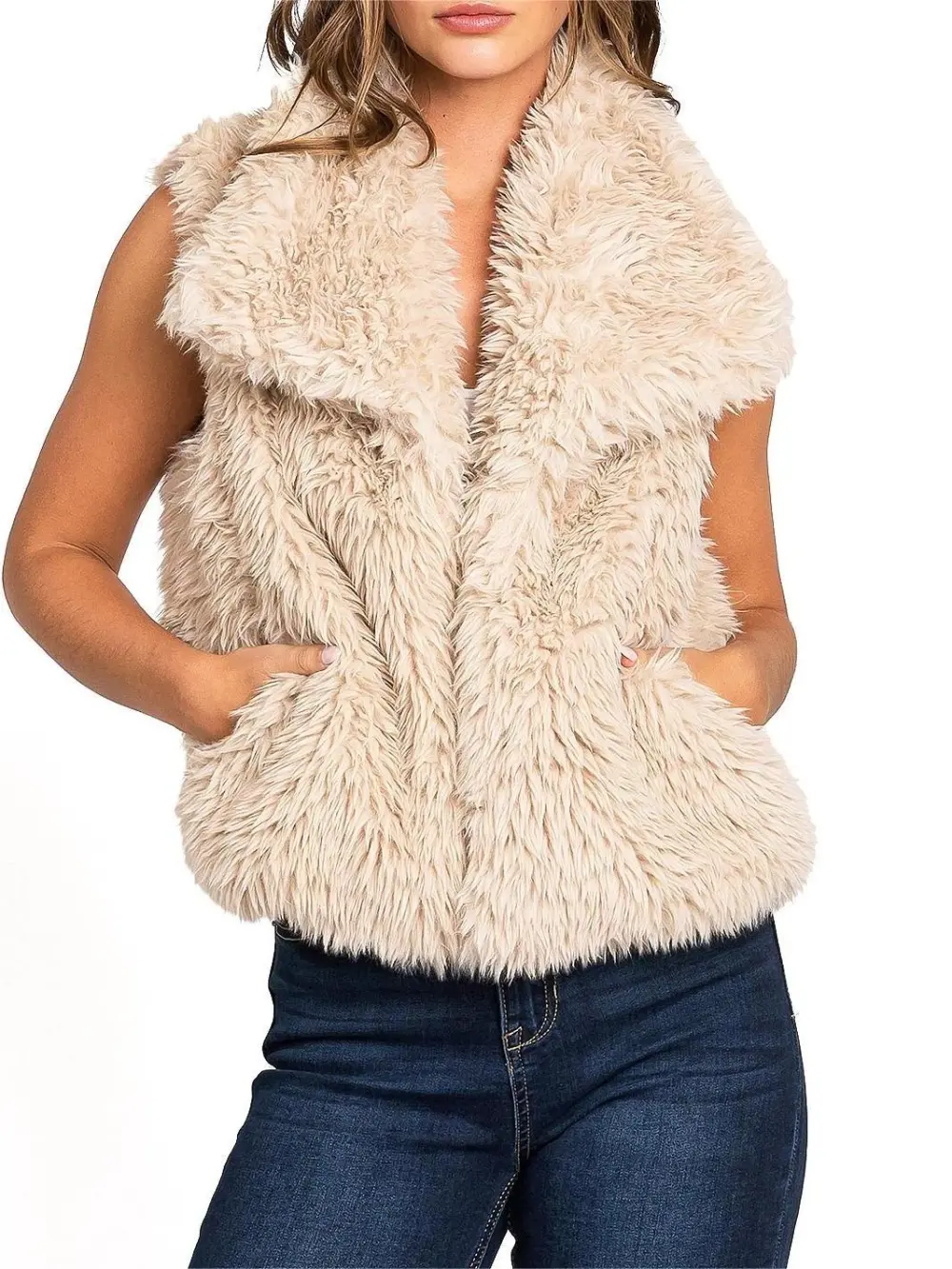 Creamy Faux Fur Sleeveless Vest