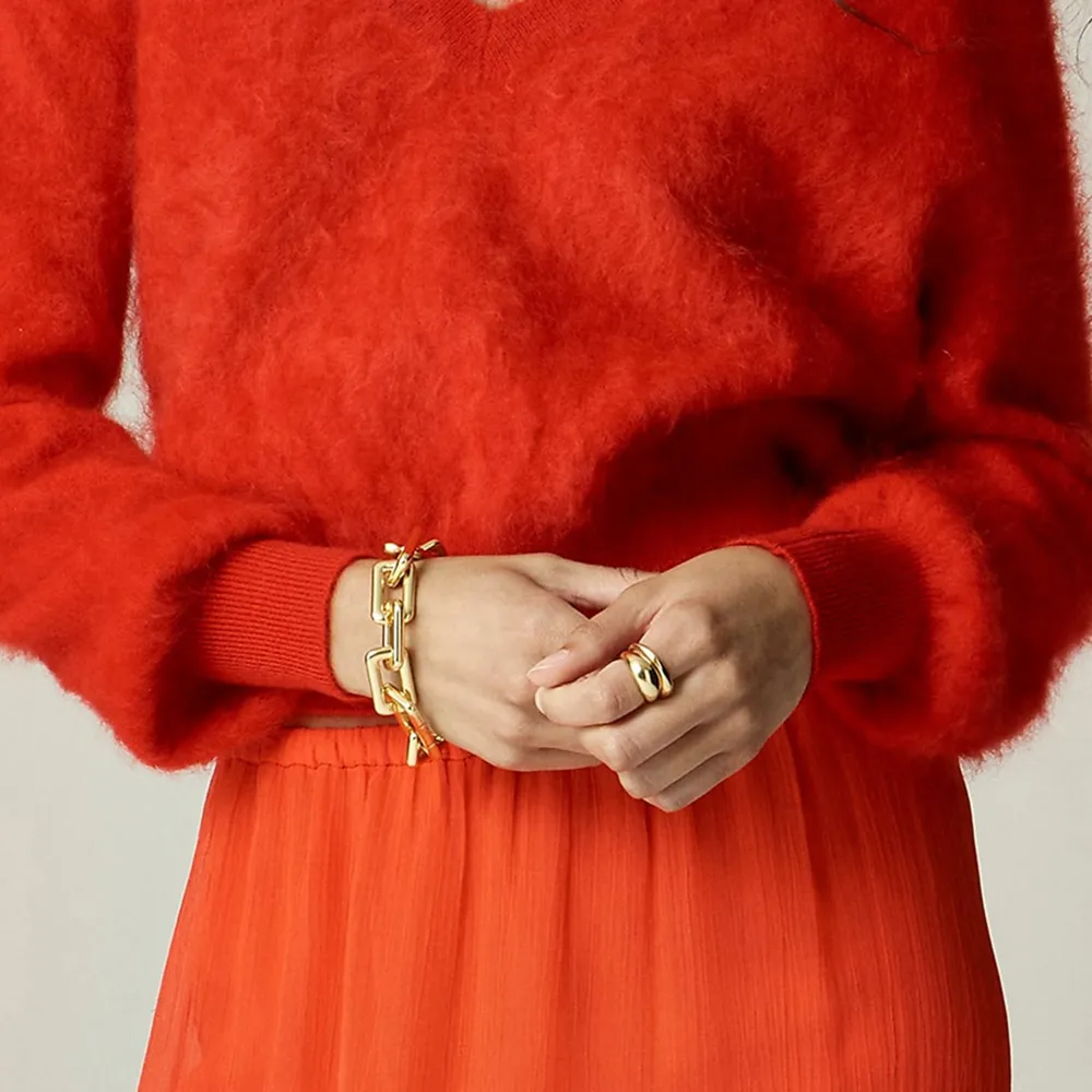 Brushed Cashmere Cropped V-Neck Sweaters