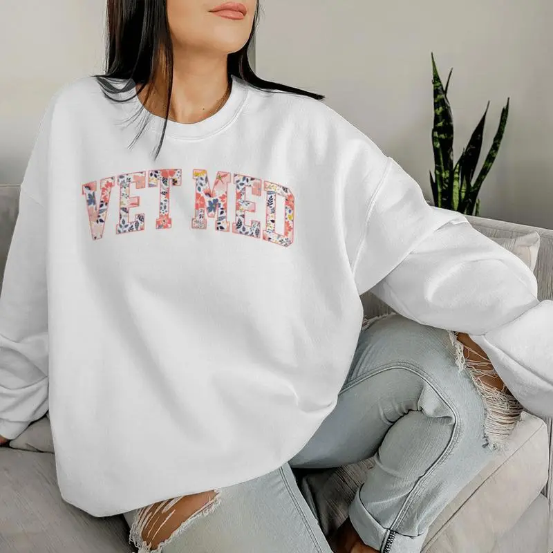 Retro Floral Vet Med Veterinarian Medicine Vet Tech Grad Women Sweatshirt
