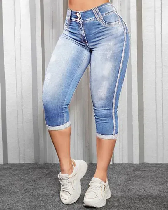 Ripped Roll Up Hem Capris Jeans