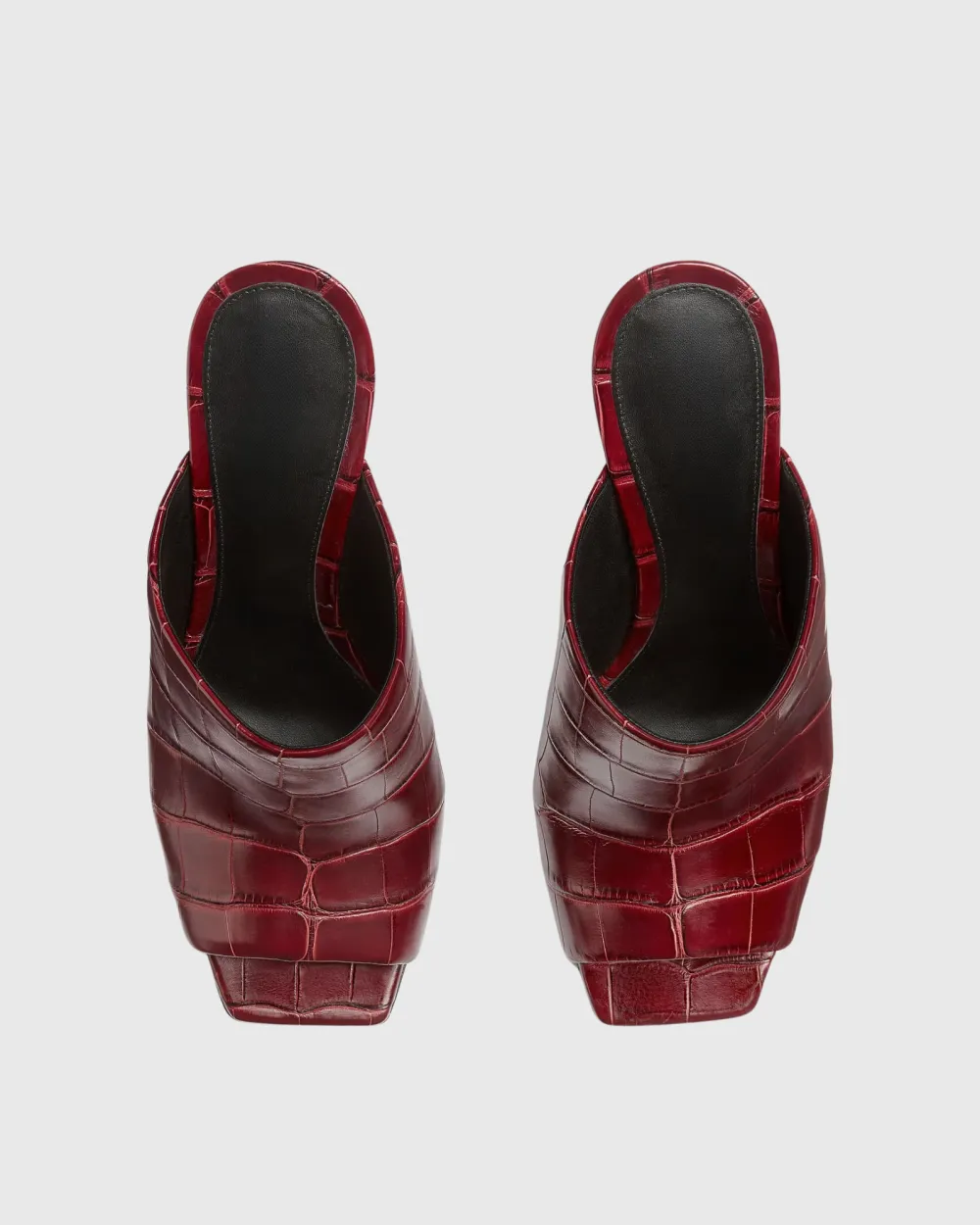Crocodile Texture Metal Knot Slippers in Wine