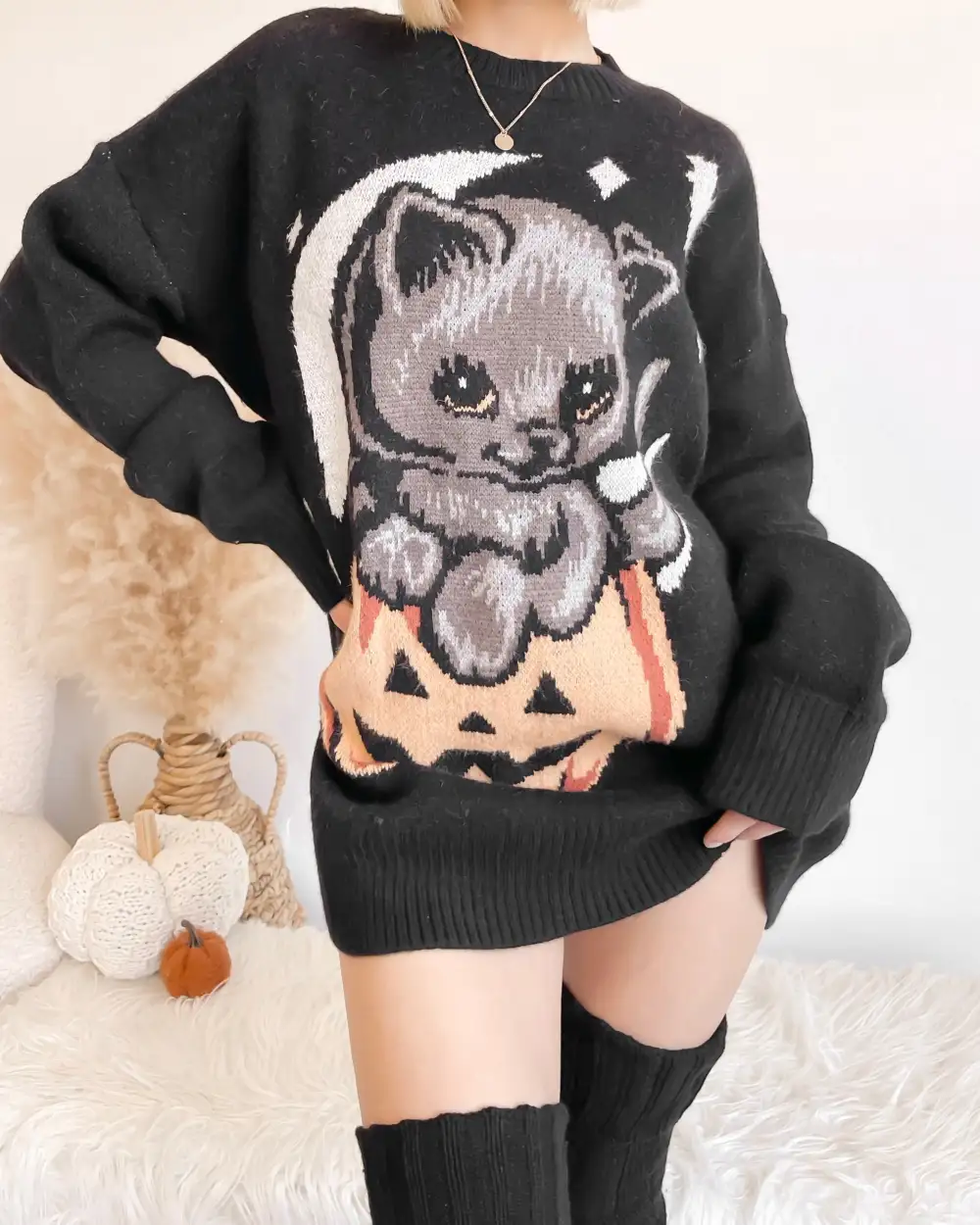 VINTAGE INSPIRED: JACK-CLAW-LANTERN OVERSIZED KNIT SWEATER