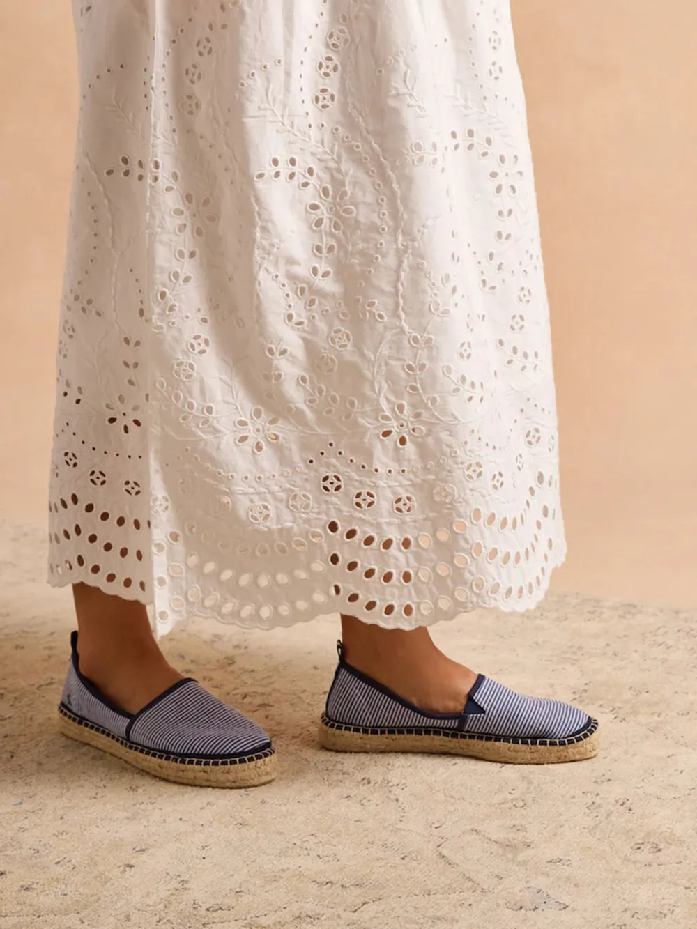 Classic Soft Breathable Plain Lace Hem Cotton Dress