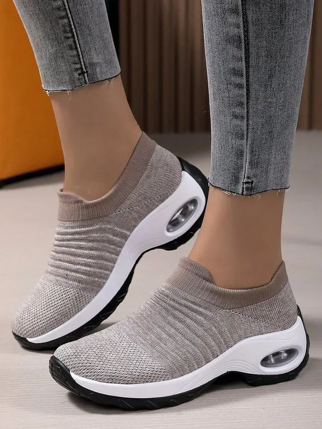 Sports Color Block Breathable Slip On Block Heel Fly Woven Shoes