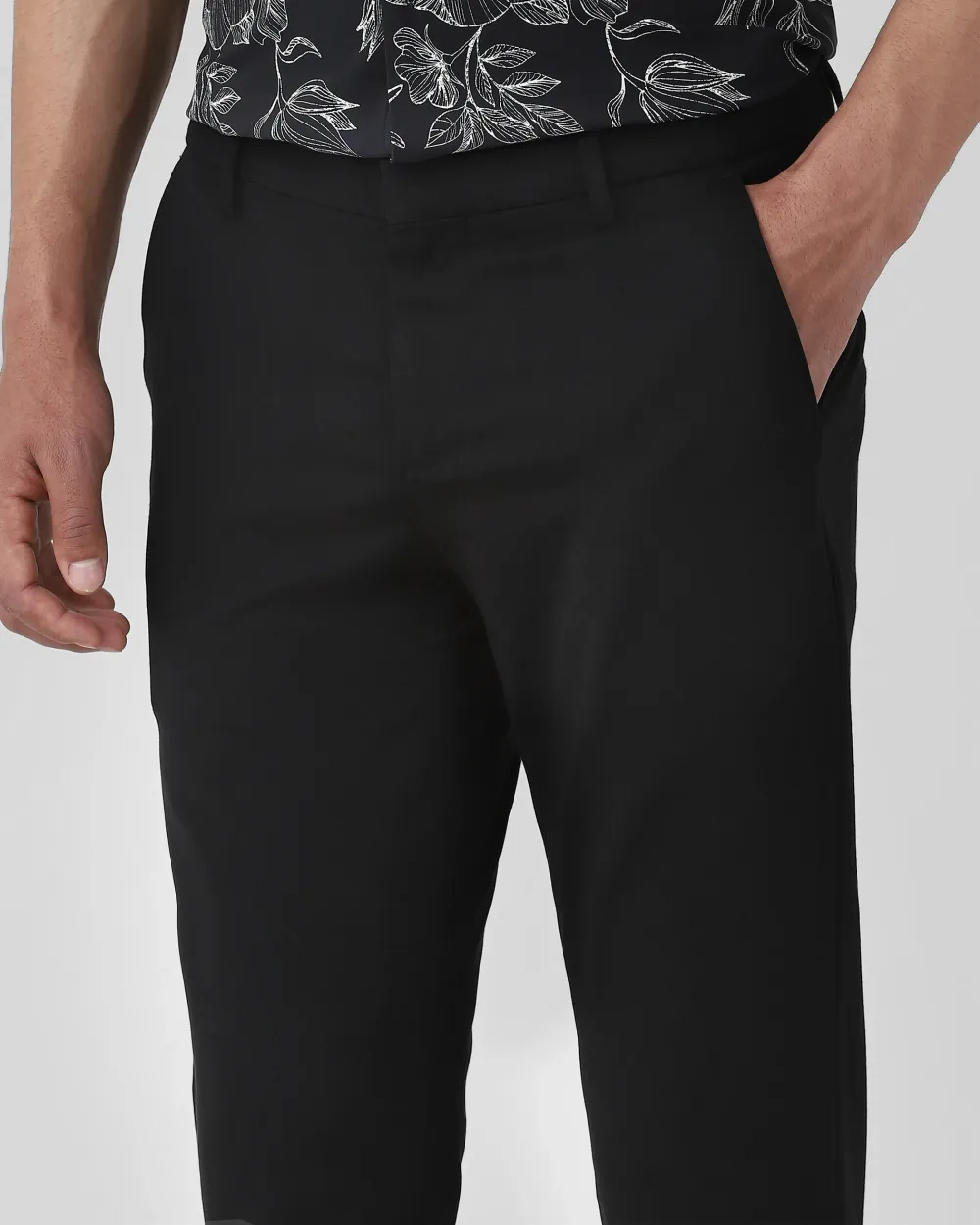 Classic Daily Slim-Fit Straight-Leg Black Trousers