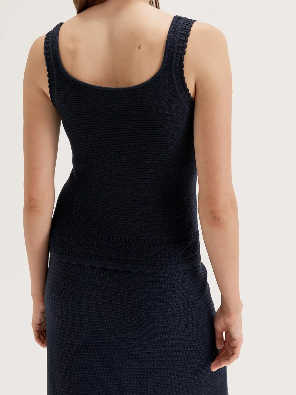 Mercerised Cotton Scoop Neck Tee in Black