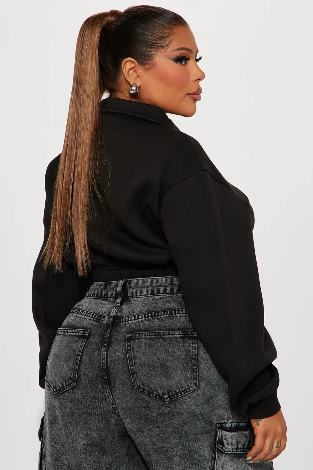 Living Better In NY Cropped Sweatshirt - Black