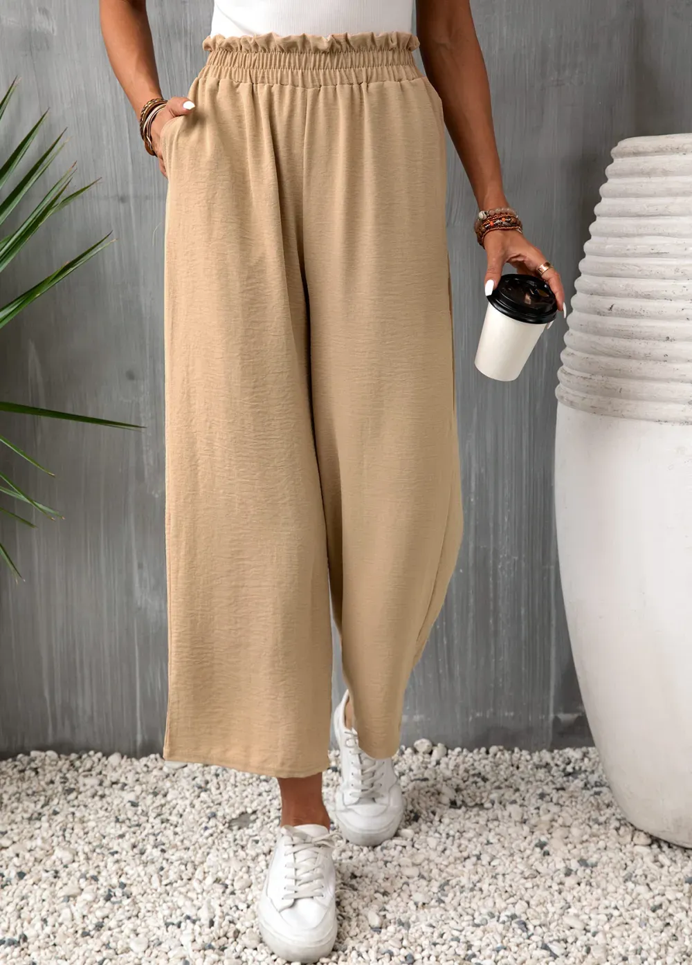 Light Camel Pocket Elastic Waist High Waisted Pants