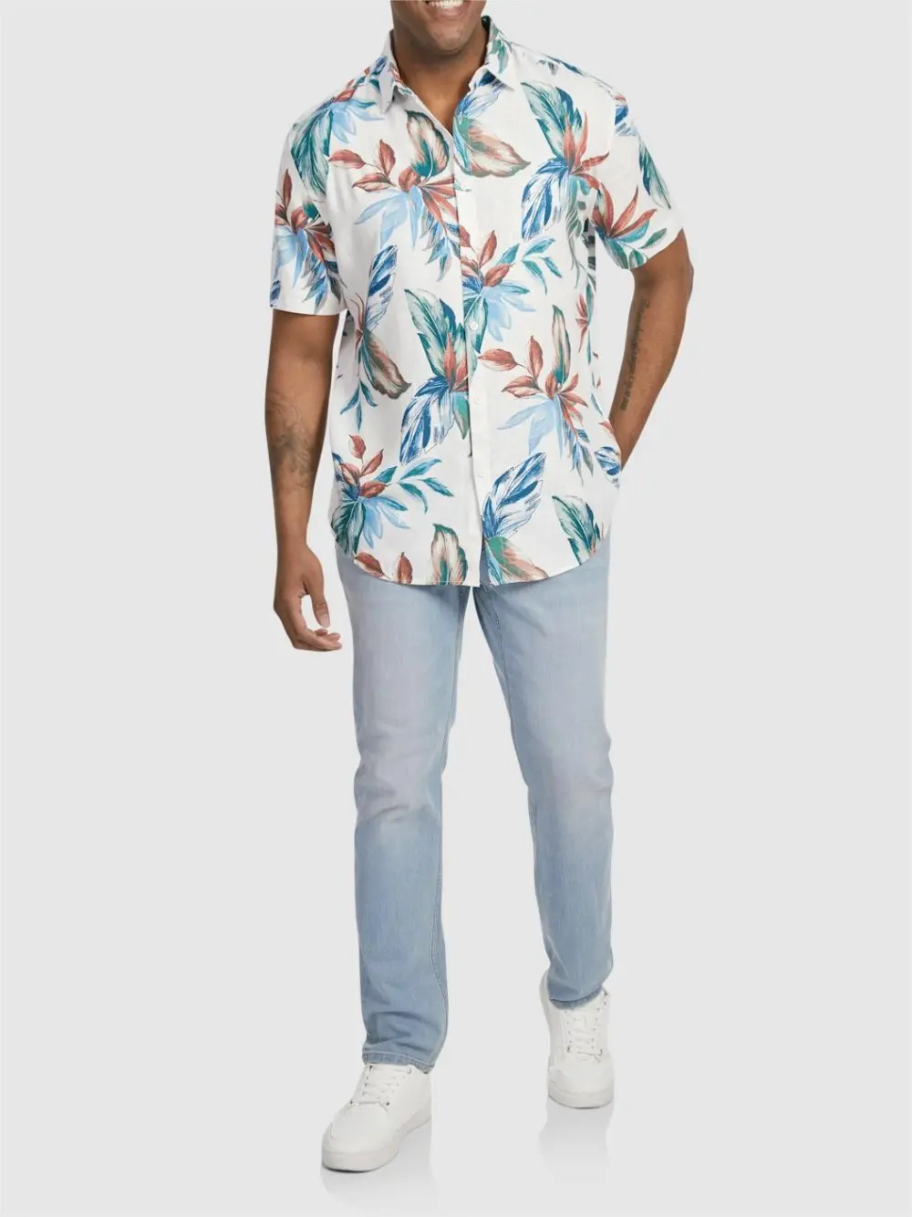 WHITE SHORT SLEEVE SHIRT