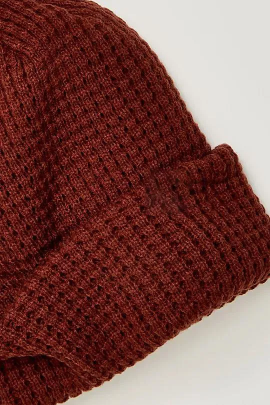 RUSTY RED CHUNKY KNIT HAT