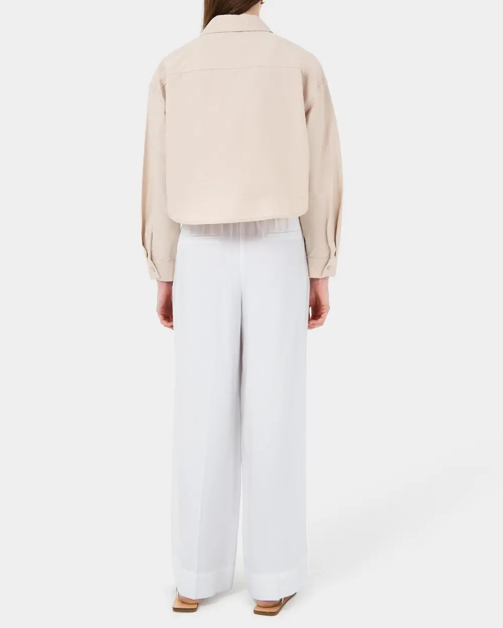 Utility-inspired Design Crop Pocket Shirt