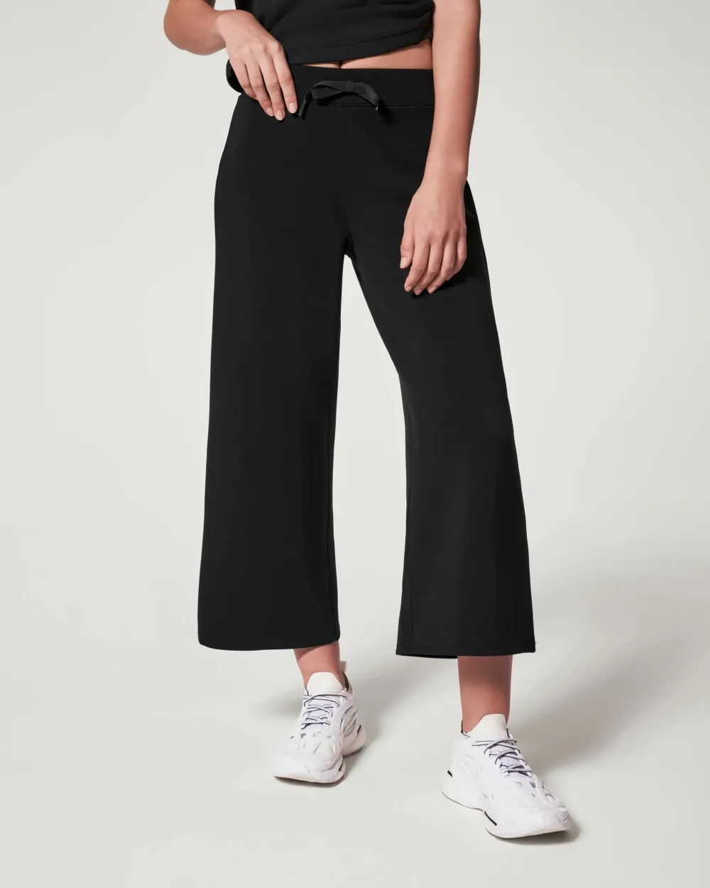 Loose Cropped Wide Leg Pant