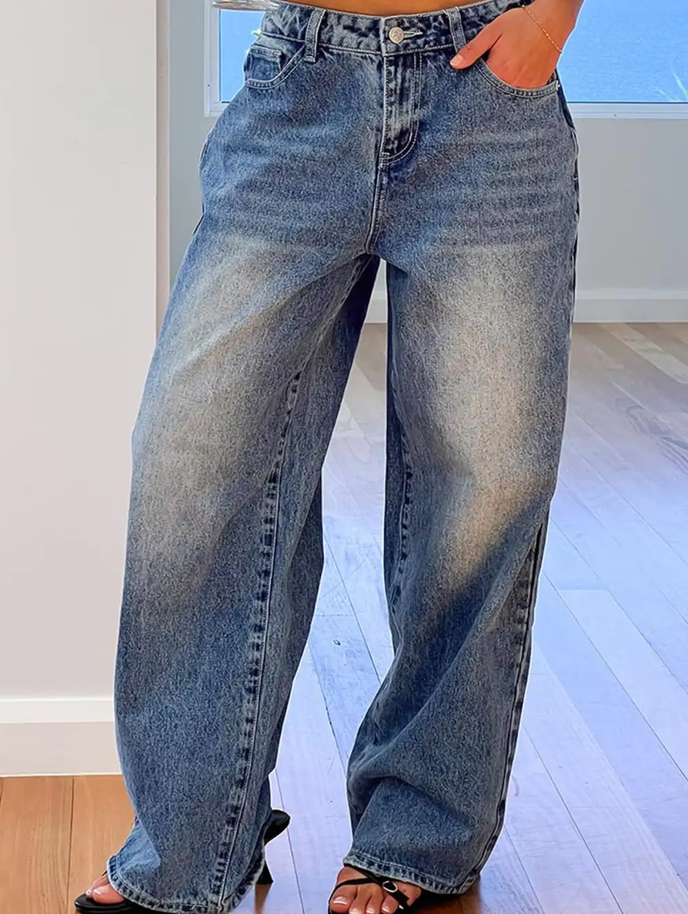 Retro Washed Heart Patterned Wide-Leg Jeans