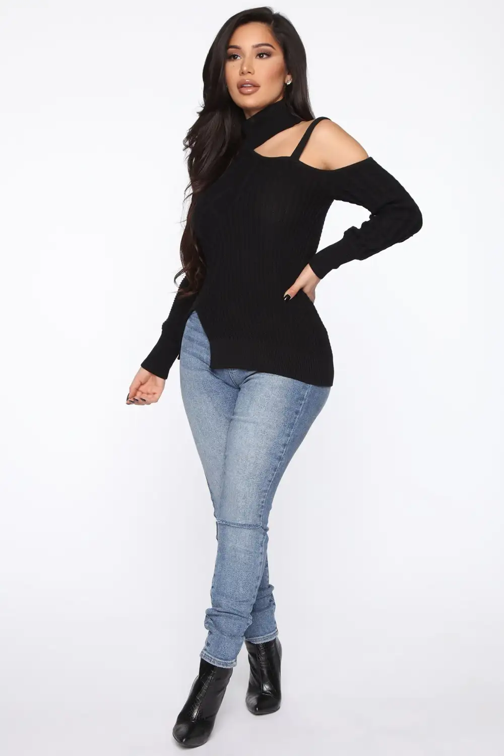 Keeping Me Away From The Cold Sweater - Black