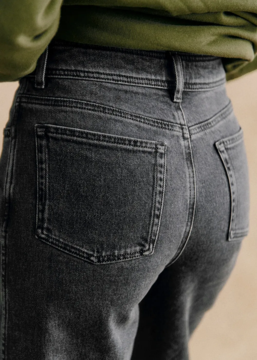 Loose Flared Cropped Trousers