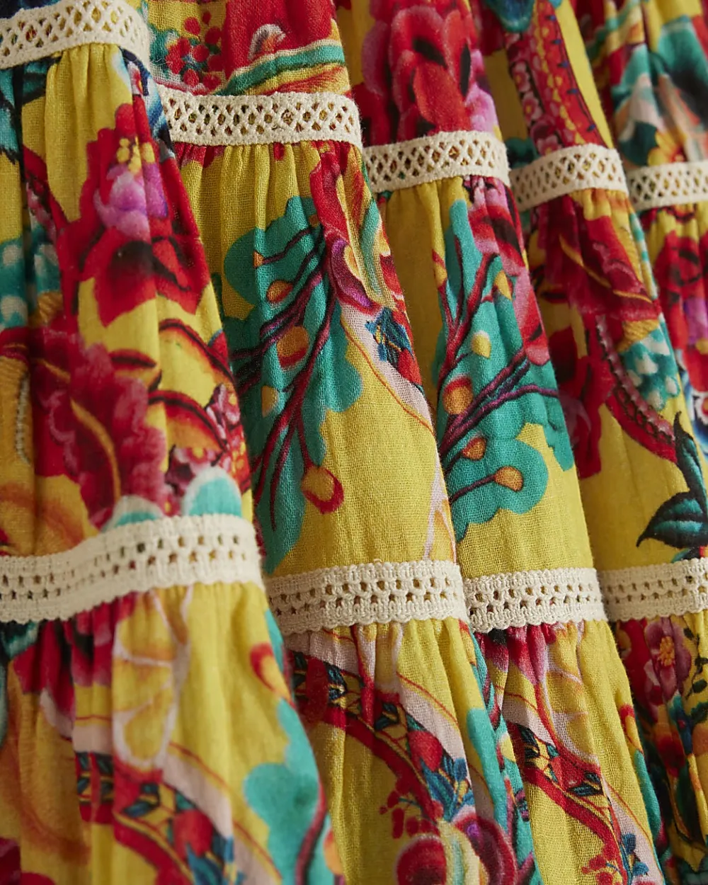 Yellow Cotton Art Print Pleated Skirts