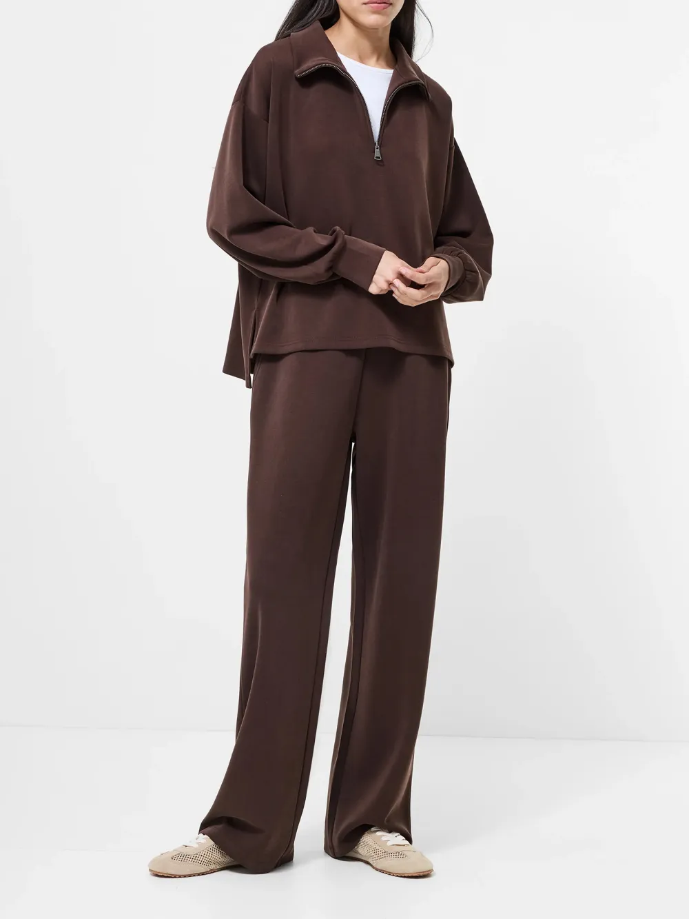 Basic Zip-Neck Sweatshirt With A Lazy Feel