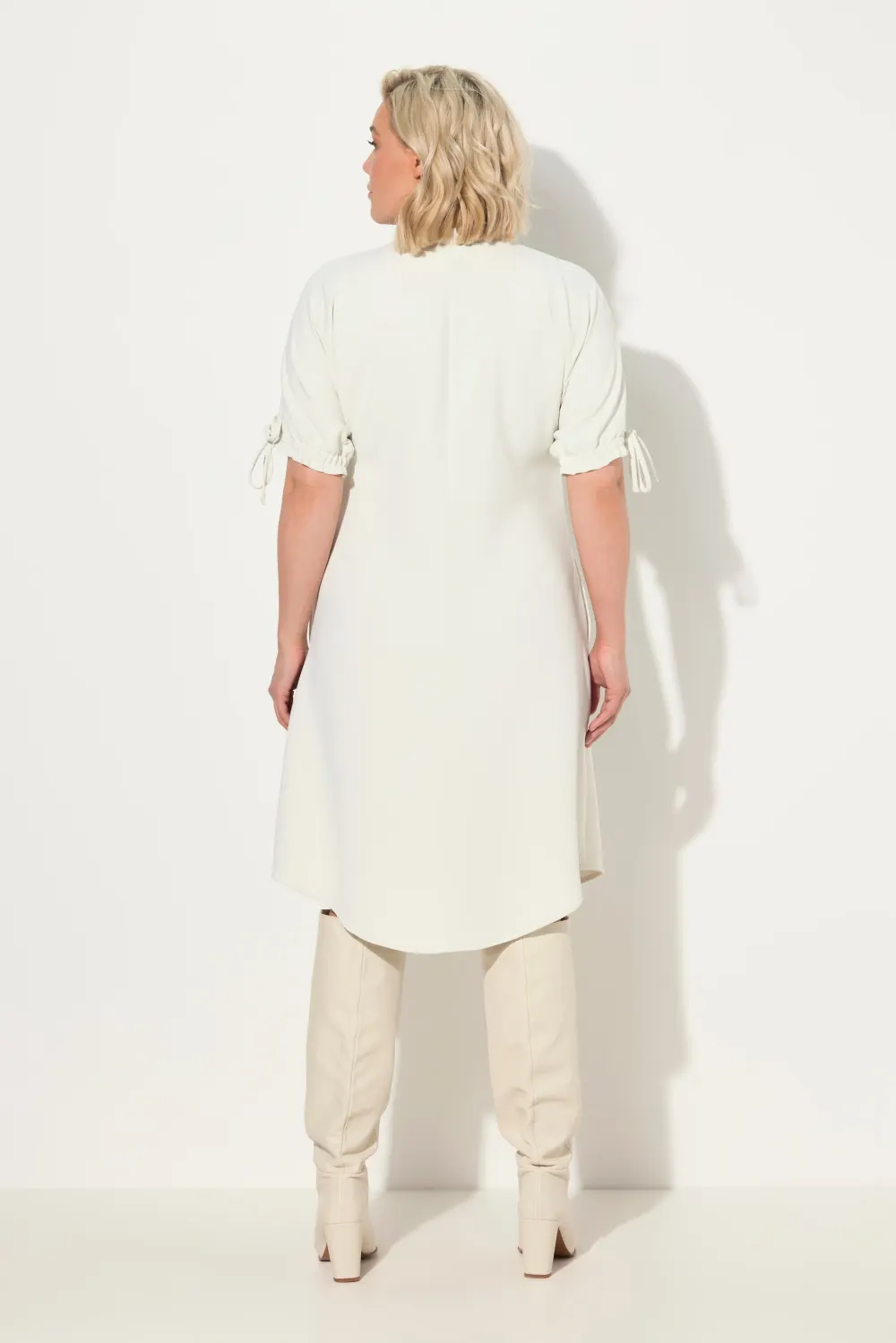 Minikleid Krepp Oversized V-Ausschnitt Halbarm