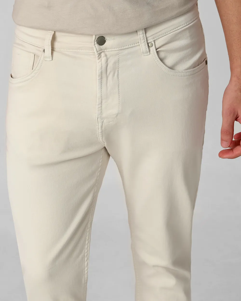 Classic Comfortable Straight Off White  Jeans