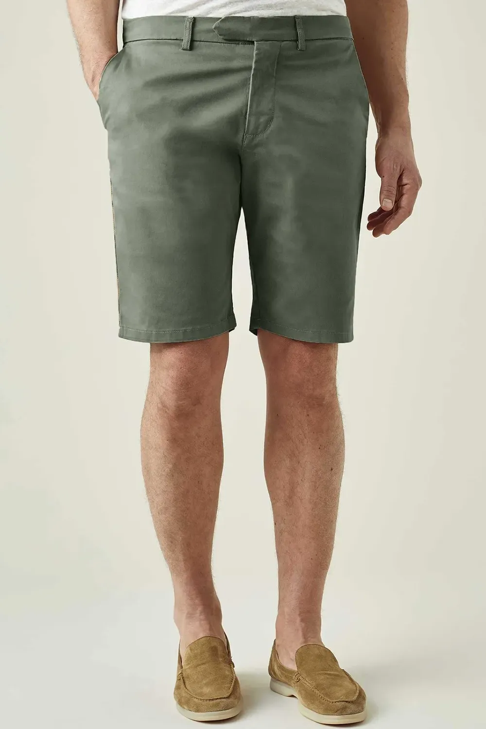 Belt Loops With Additional Central Belt Fastener Shorts