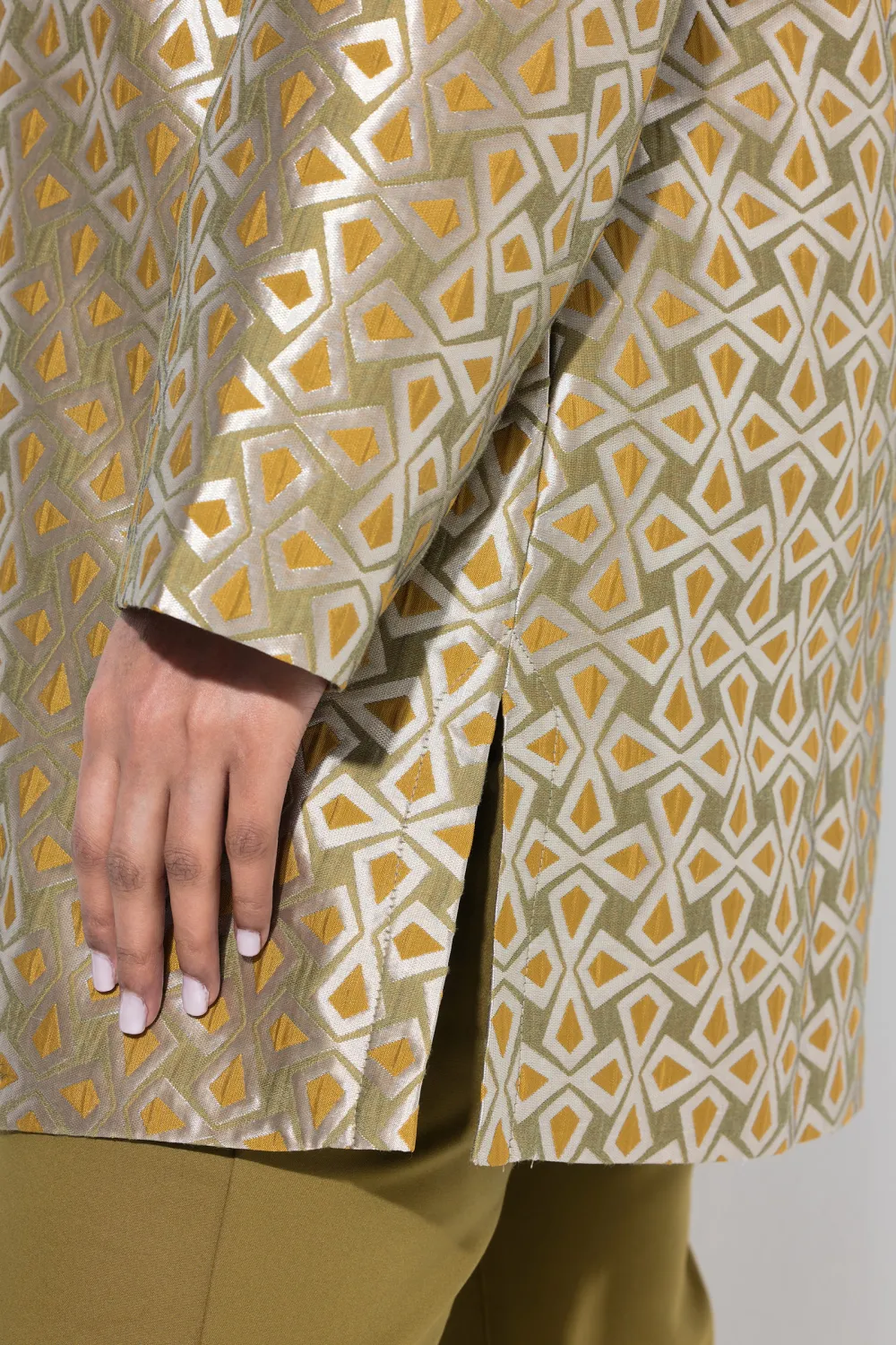 Shining Three-Quarters Sleeve Jacket