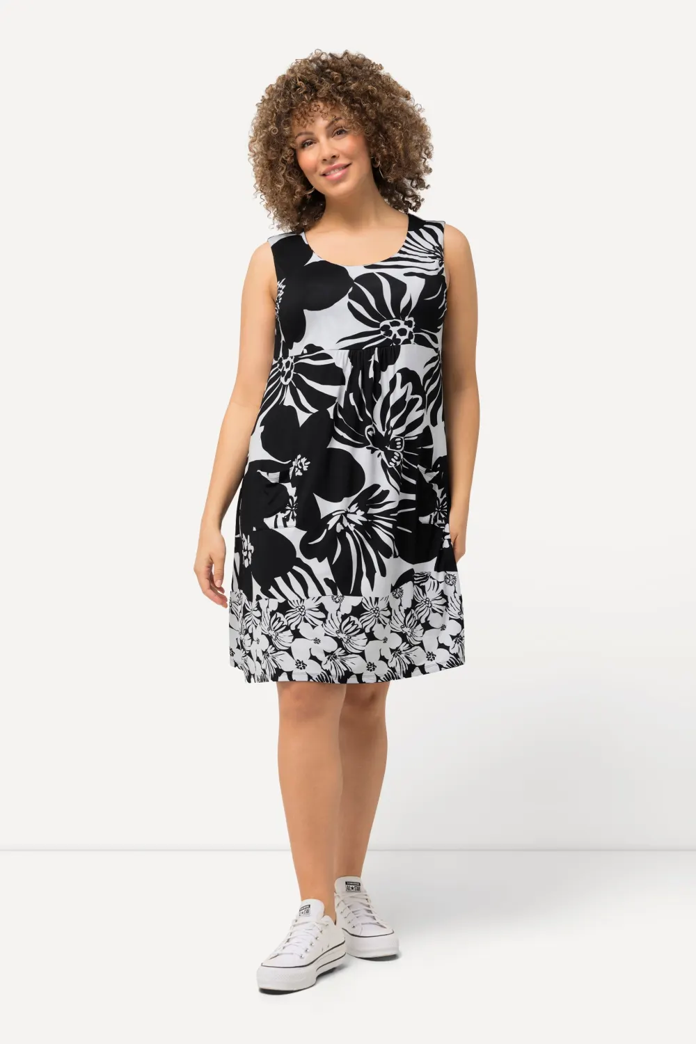 Minikleid Blüten A-Linie Rundhals ärmellos