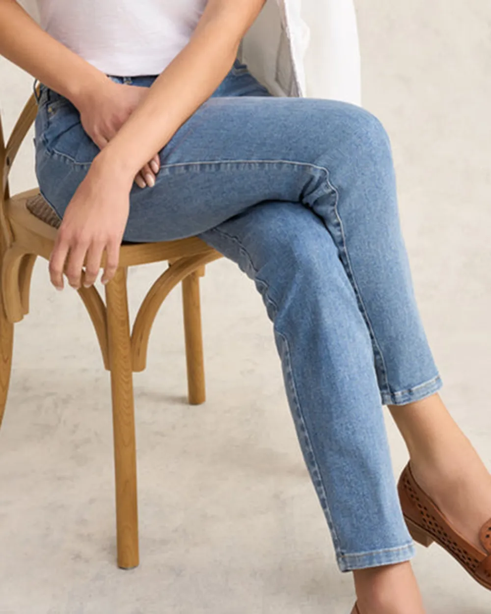 Classic Fit Straight Leg Jeans