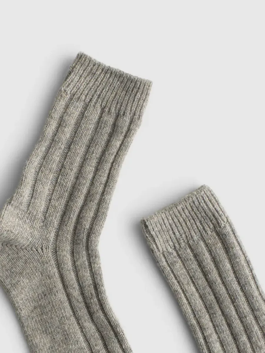 Classic Ribbed Crew Socks