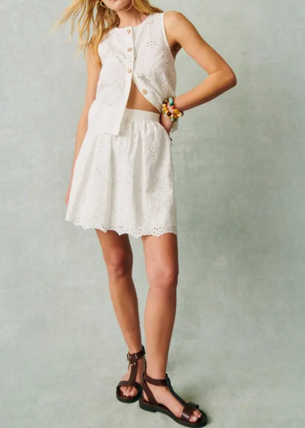 Solid Color Sleeveless Embroidered Top