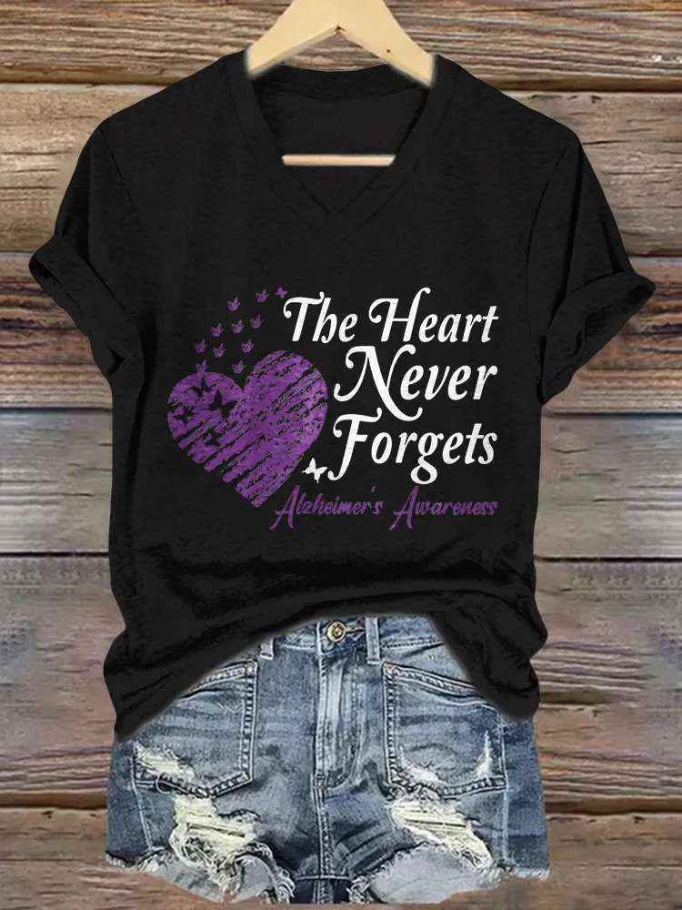 Women'S  The Heart Never Forgets Alzheimer'S Awereness V-Neck T-Shirt