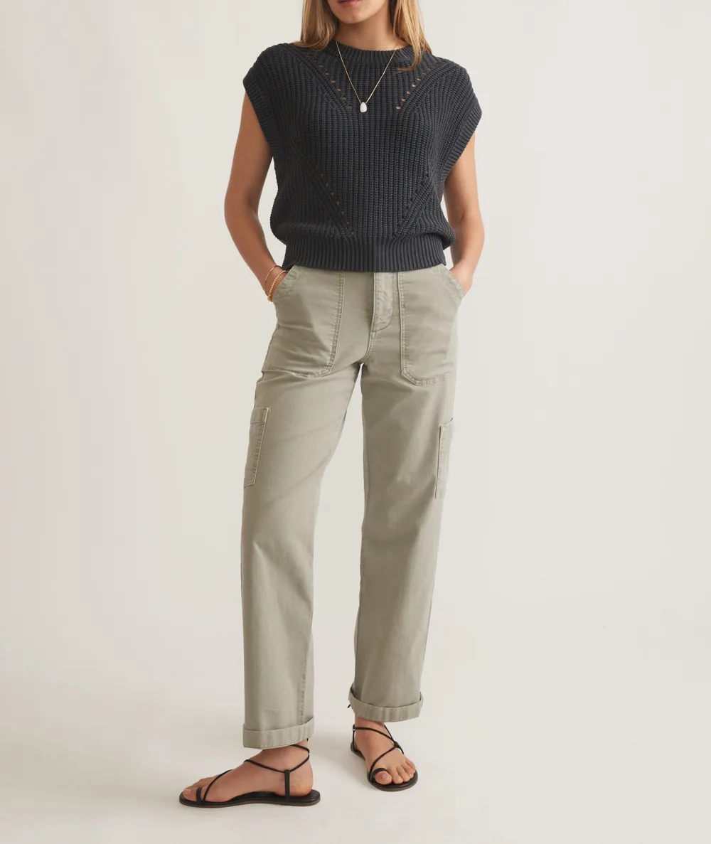 Sleeveless Knitted Sweater with Details