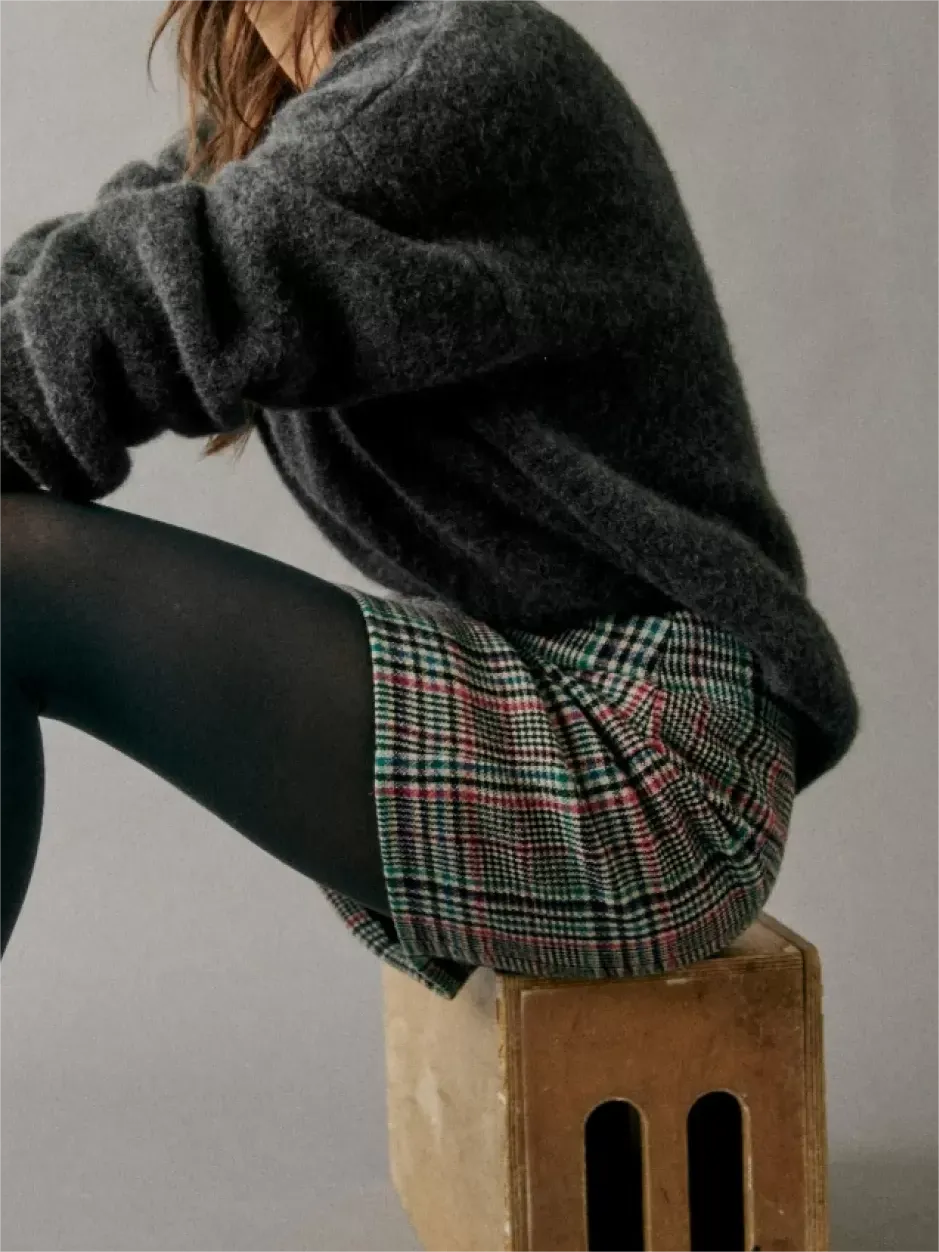 Invisible Zip At The Back Skirt