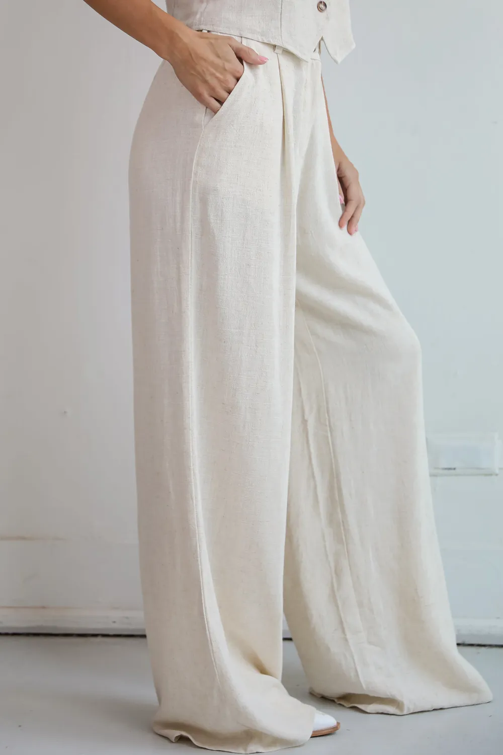 Sophisticated Era Linen Pants