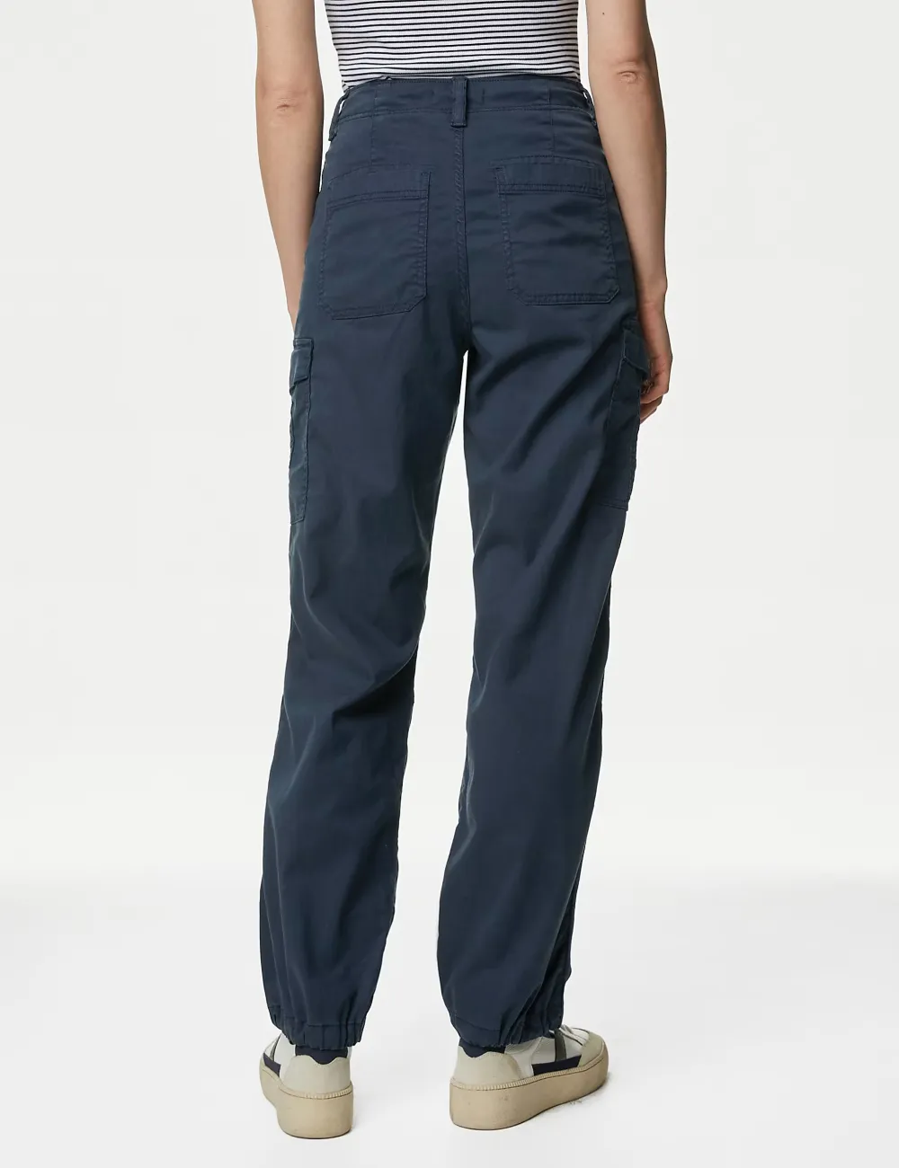 Straight Leg Trousers with Pocket