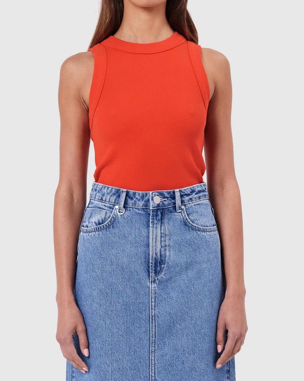 Plain white round neck striped vest