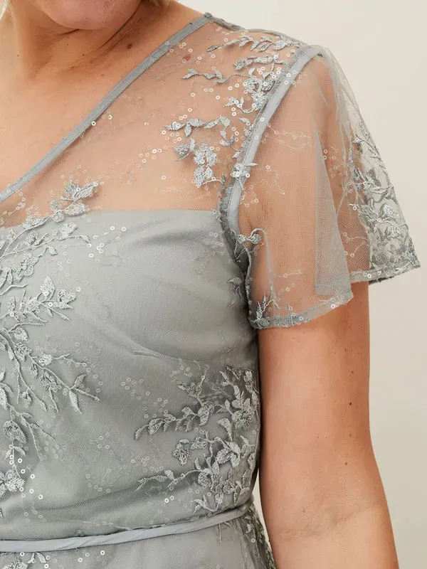 Exquisite Floral Embroidery Transparent Lace Women's Dress