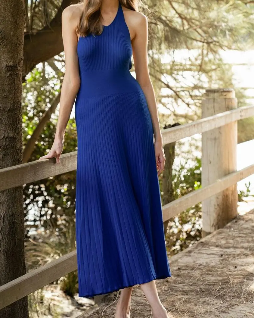 A-line Silhouette Halter Neck Knit Dress
