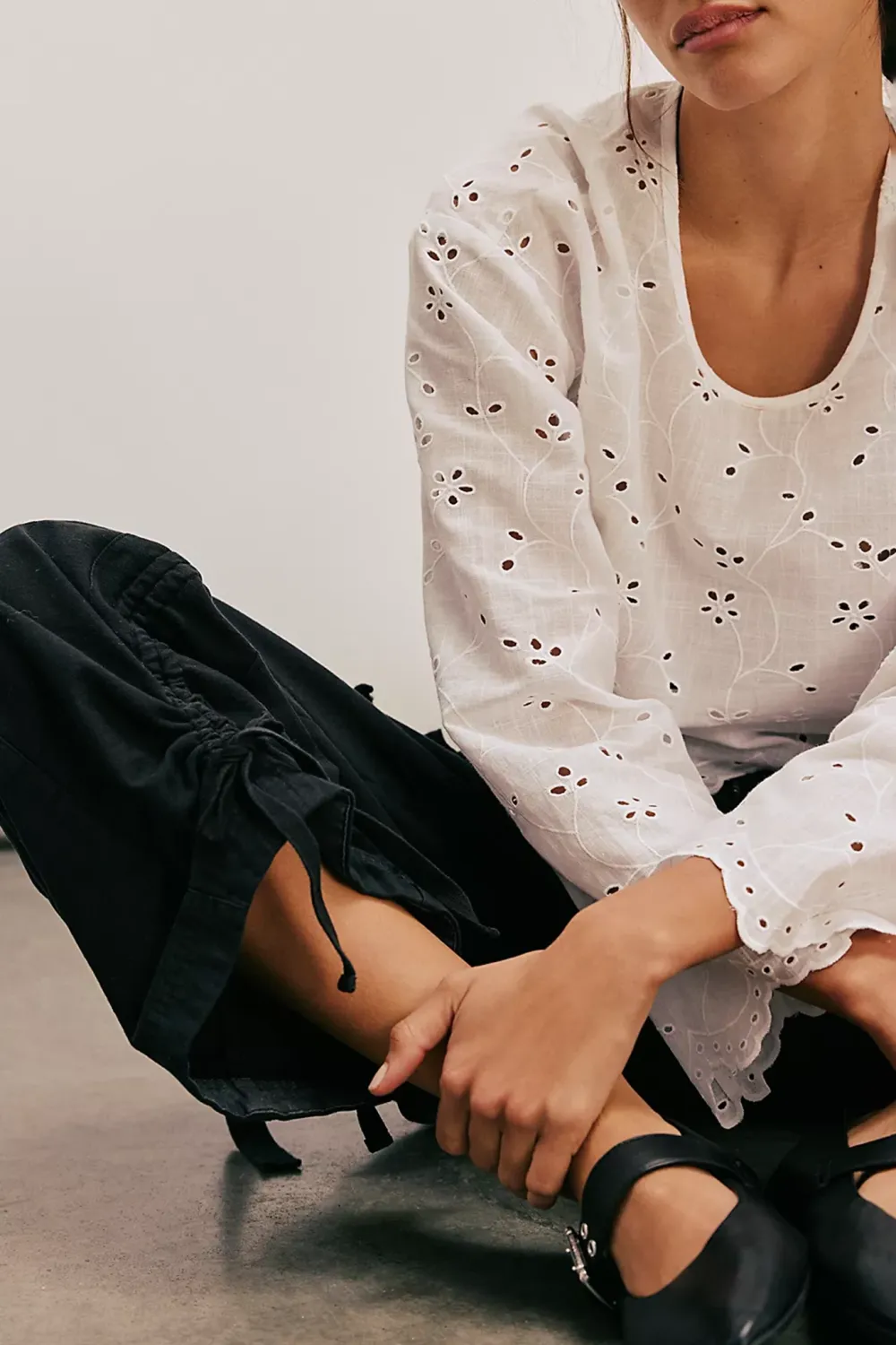 Cargo Pocket Wide Leg Pants