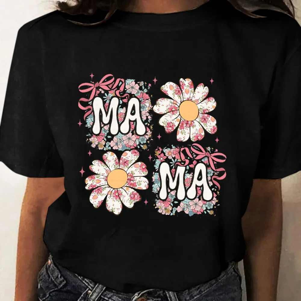 Mama, Casual T-Shirt With Daisy Flower Pattern With Pink And White Details.