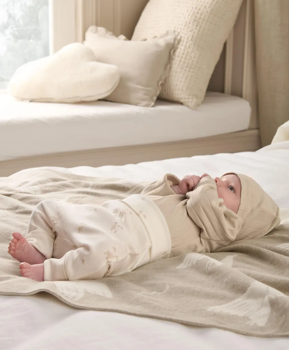 Duckling Bodysuit, Leggings & Hat Outfit Set